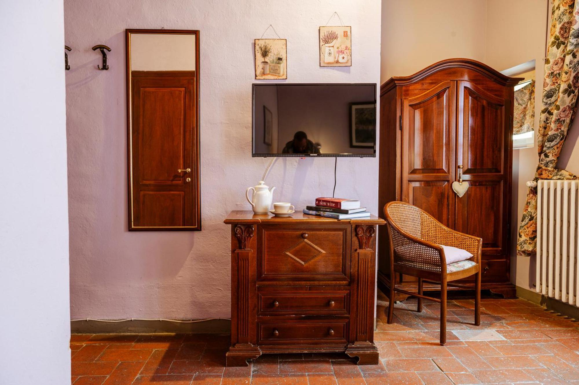 Bed and Breakfast Antica Casa Dei Rassicurati Монтекарло Екстер'єр фото