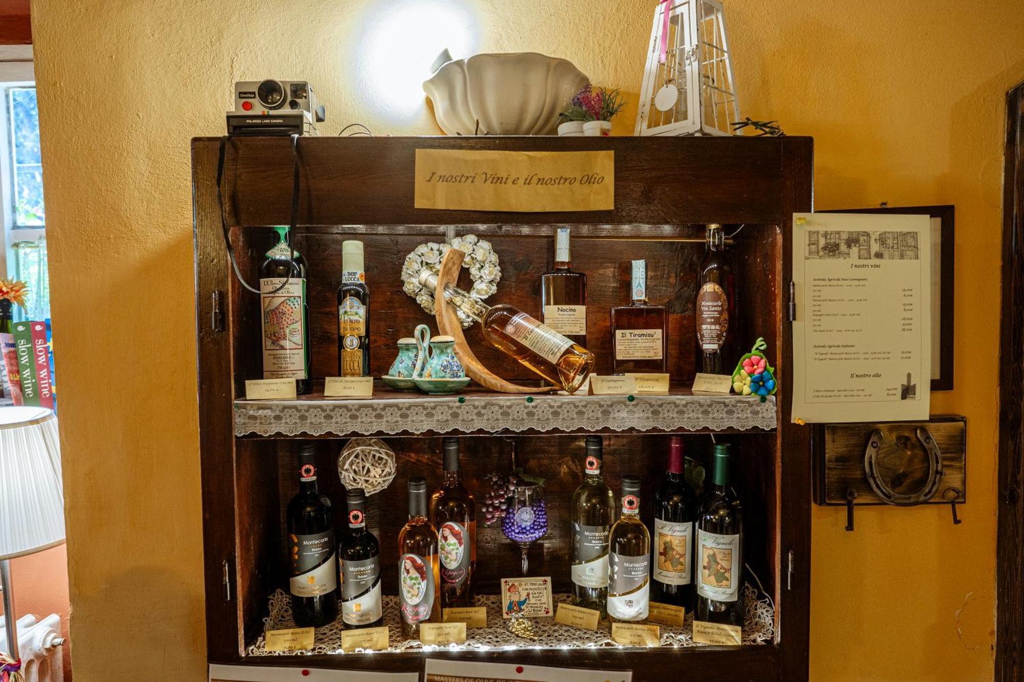 Bed and Breakfast Antica Casa Dei Rassicurati Монтекарло Екстер'єр фото