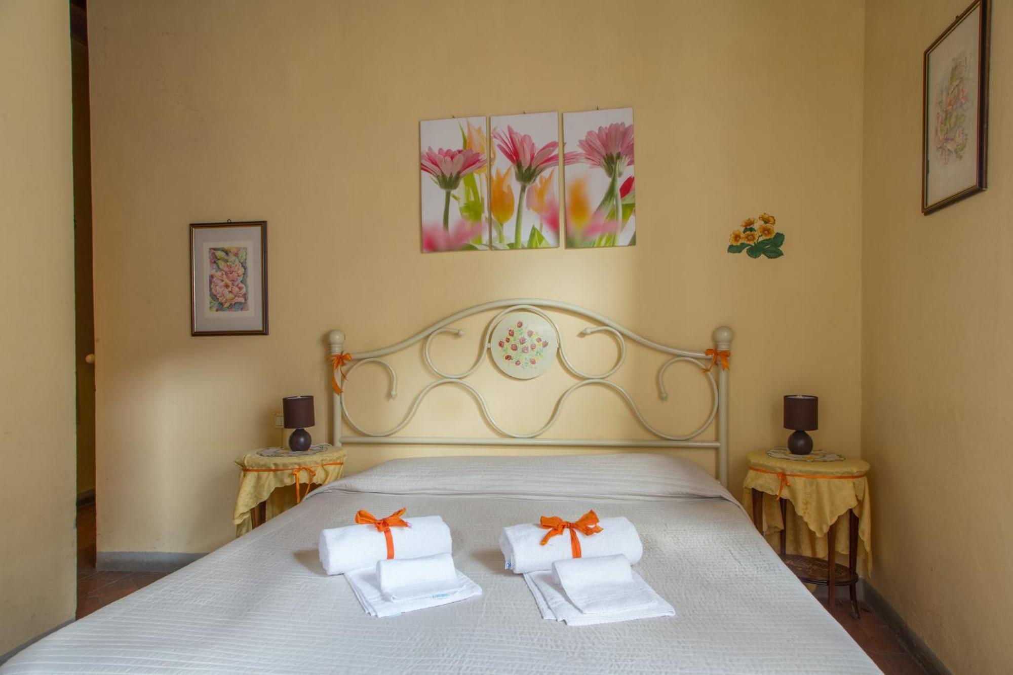 Bed and Breakfast Antica Casa Dei Rassicurati Монтекарло Екстер'єр фото