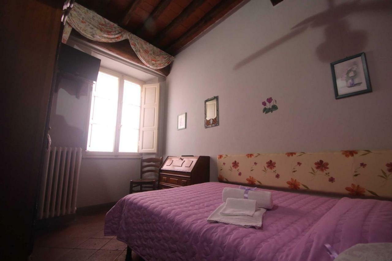 Bed and Breakfast Antica Casa Dei Rassicurati Монтекарло Екстер'єр фото